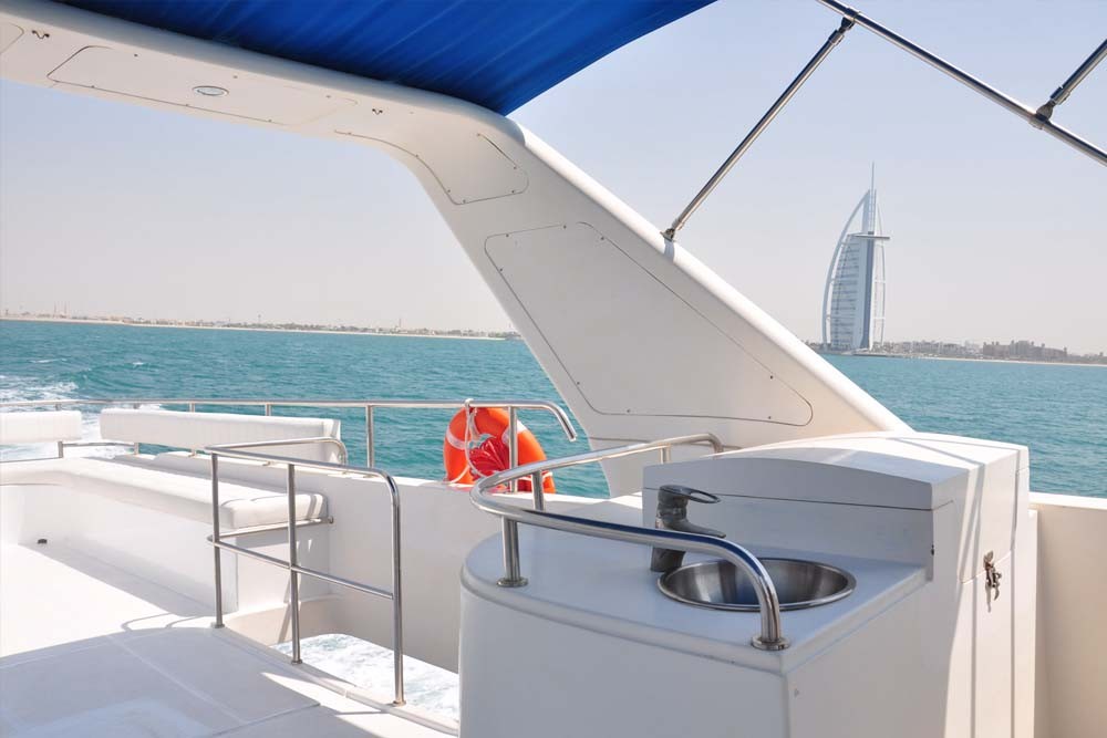 Luxury Yacht In Dubai - 75 Ft (27 Pax) - Image 3 of 5