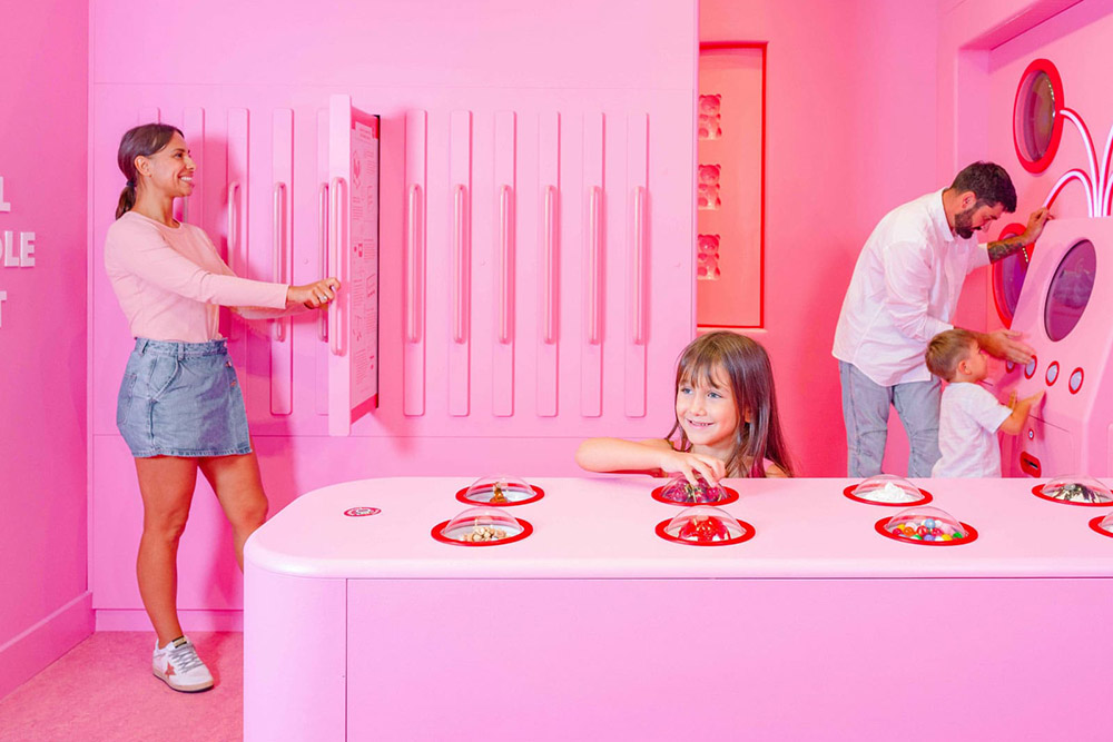 Museum of Ice Cream Ticket - Book your Museum of Ice Cream Miami tickets today! Enjoy unlimited ice cream, explore colorful themed rooms, dive into the famous sprinkle pool, and create unforgettable memories. Perfect for families, friends, and celebrations. Museum of Ice Cream Ticket - Image 2 of 5