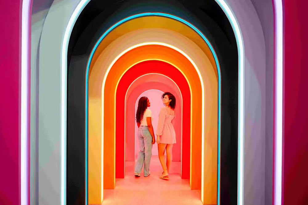 Museum of Ice Cream Ticket - Book your Museum of Ice Cream Miami tickets today! Enjoy unlimited ice cream, explore colorful themed rooms, dive into the famous sprinkle pool, and create unforgettable memories. Perfect for families, friends, and celebrations. Museum of Ice Cream Ticket - Image 5 of 5