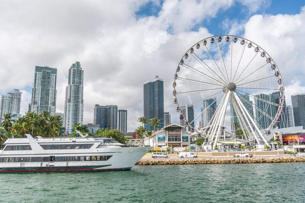 The original Millionare's Row Sightseeing cruise - Image 1 of 5