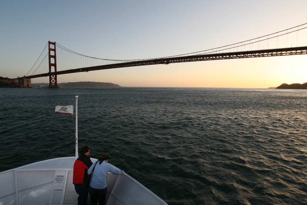 رحلة بحرية لمشاهدة المعالم عند الغروب أو في المساء مع أسطول ريد آند وايت - Image 2 of 10