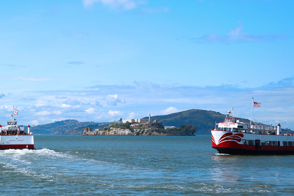 Sunset or Evening Sightseeing Boat Cruise by Red and White Fleet - Sail under the Golden Gate Bridge and past Alcatraz on a stunning San Francisco Bay sunset or evening cruise. Enjoy city skyline views with Red and White Fleet. Sunset or Evening Sightseeing Boat Cruise by Red and White Fleet - Image 3 of 5