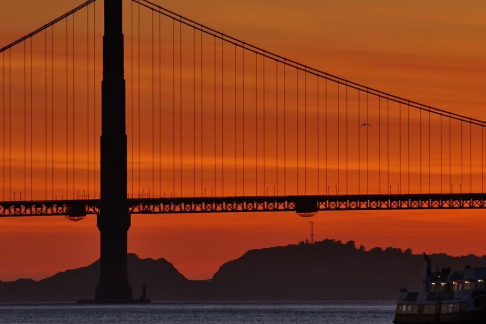 Sunset or Evening Sightseeing Boat Cruise by Red and White Fleet - Sail under the Golden Gate Bridge and past Alcatraz on a stunning San Francisco Bay sunset or evening cruise. Enjoy city skyline views with Red and White Fleet. Sunset or Evening Sightseeing Boat Cruise by Red and White Fleet - Image 4 of 5
