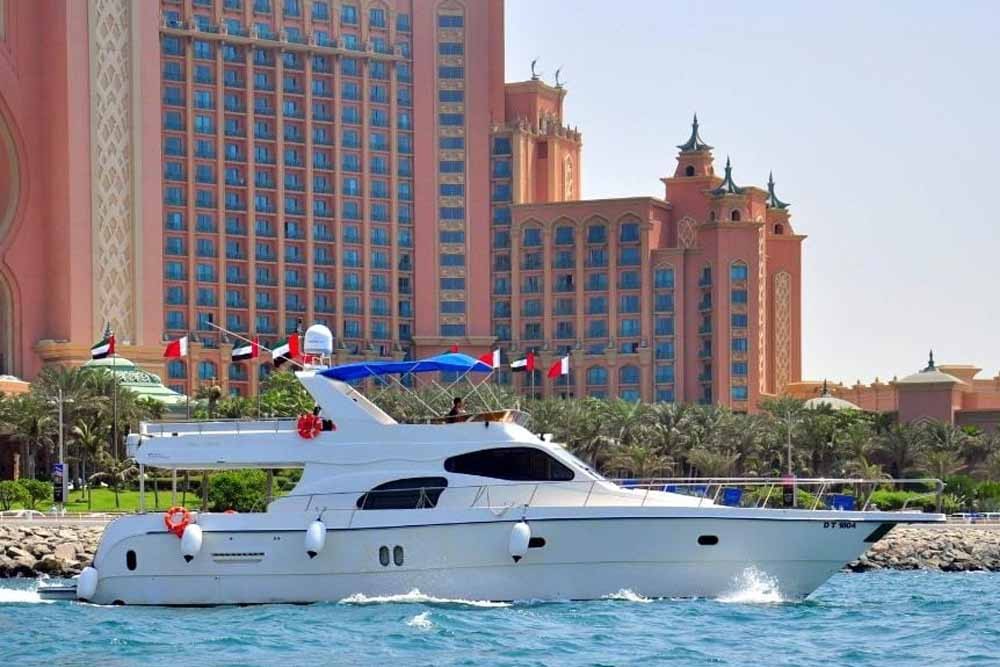 Luxury Yacht In Dubai - 75 Ft (27 Pax) - Image 8 of 8