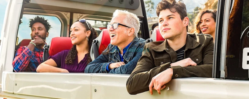 Visite en bus des maisons de célébrités de Los Angeles - Découvrez le glamour d'Hollywood lors d'une visite en bus des maisons de célébrités de Los Angeles. Voyez les demeures des stars dans Hollywood Hills, Beverly Hills et Rodeo Drive tout en écoutant des anecdotes amusantes sur les célébrités. Visite en bus des maisons de célébrités de Los Angeles - Image 4 sur 5