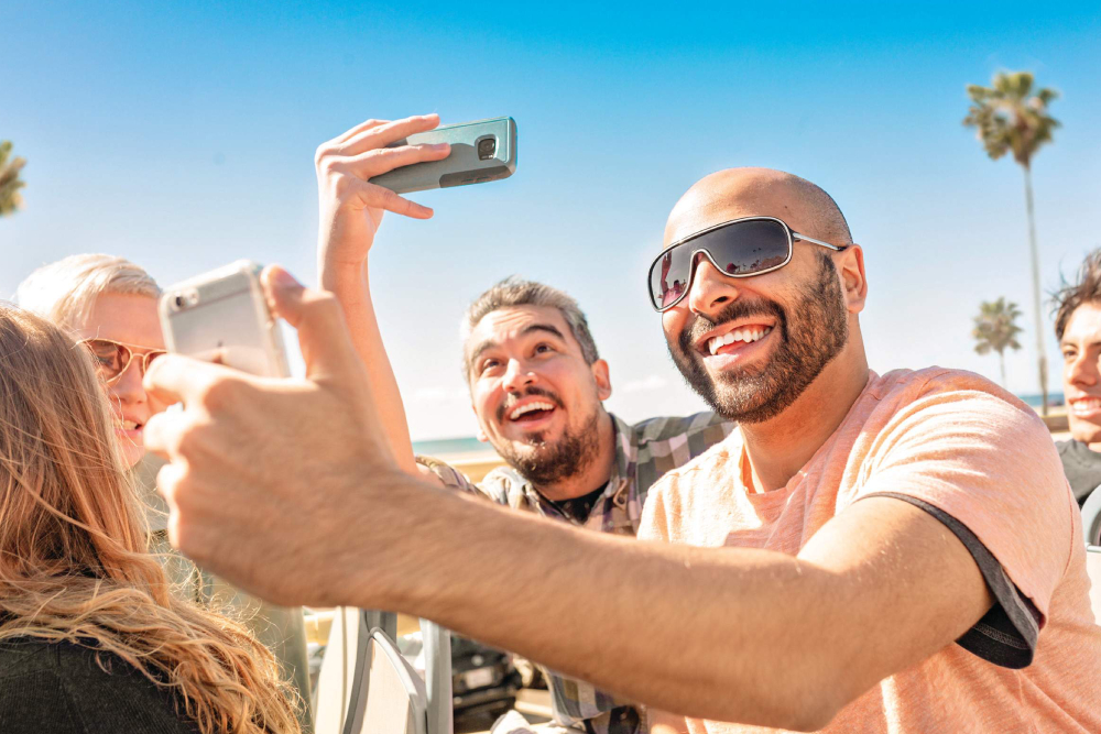 Los Angeles TMZ Celebrity Bus Tour - Image 1 of 6