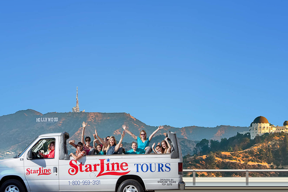 Tour zu Promi-Häusern mit Hop-On-Hop-Off-Busticket in Los Angeles - Sehen Sie die Häuser von Hollywood-Stars wie Leonardo DiCaprio und Angelina Jolie und erkunden Sie anschließend Sehenswürdigkeiten in Los Angeles mit einem 24- oder 48-Stunden Hop-On-Hop-Off-Busticket. Tour zu Promi-Häusern mit Hop-On-Hop-Off-Busticket in Los Angeles - Bild 4 von 5