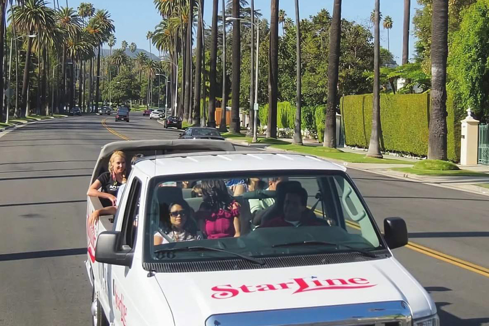 Celebrity Homes Tour with Hop-On Hop-Off Bus Pass in Los Angeles - Image 7 of 7