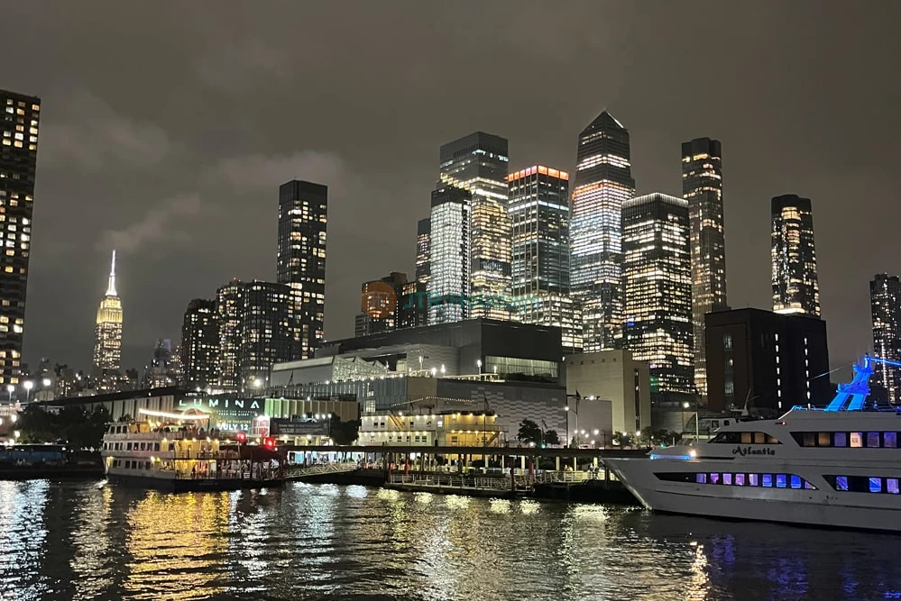 New York Harbor Lights Cruise - Iconic NYC Evening Experience - JTR Holidays