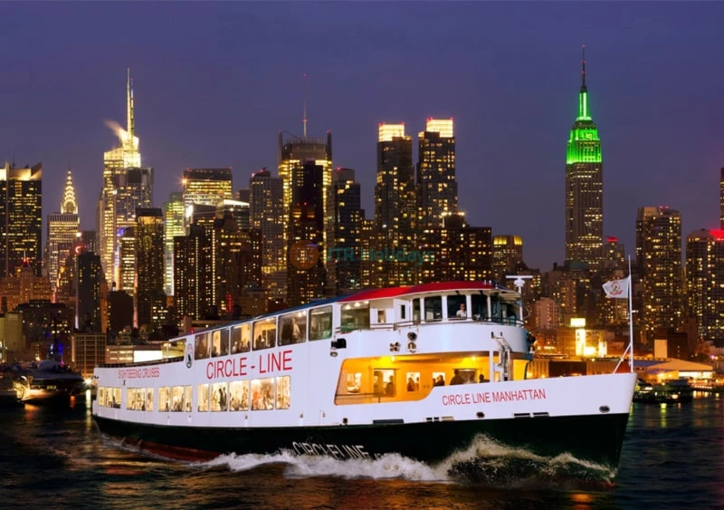 New York Harbor Lights Evening Cruise by Circle Line