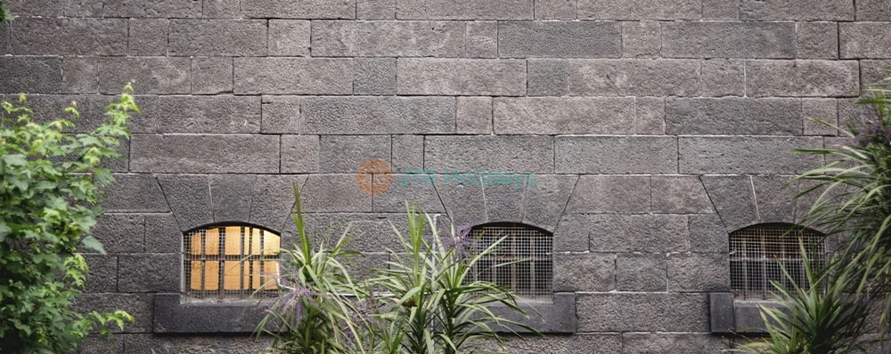 Old Melbourne Gaol Tickets | Historic Prison Tour in Melbourne - JTR Holidays - Image 4 of 5