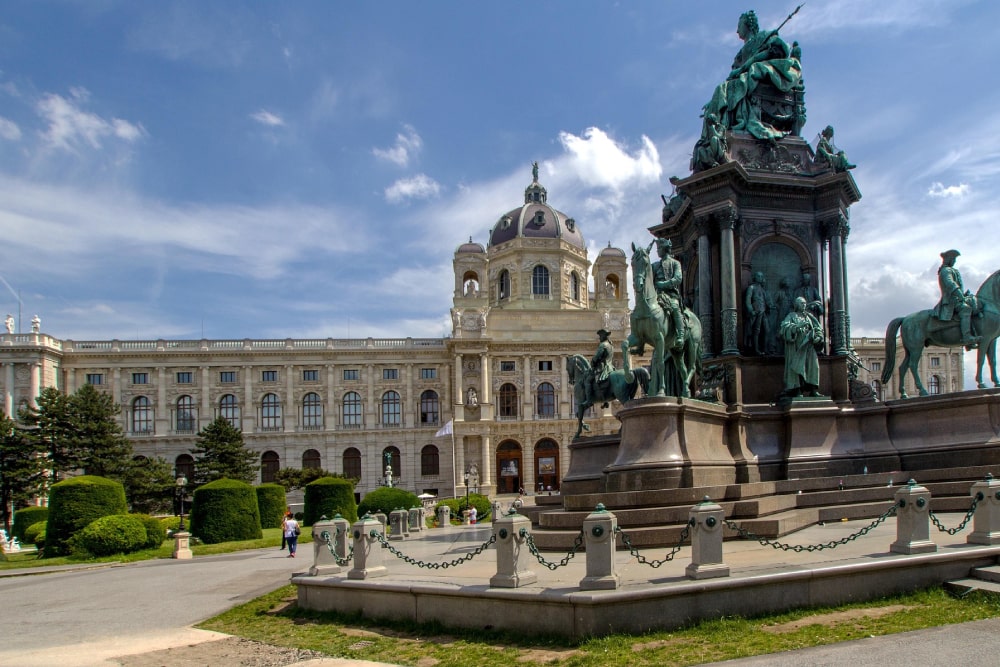 Vienna Sighteeing Hop-On Hop-Off Bus Ticket - Image 5 of 6