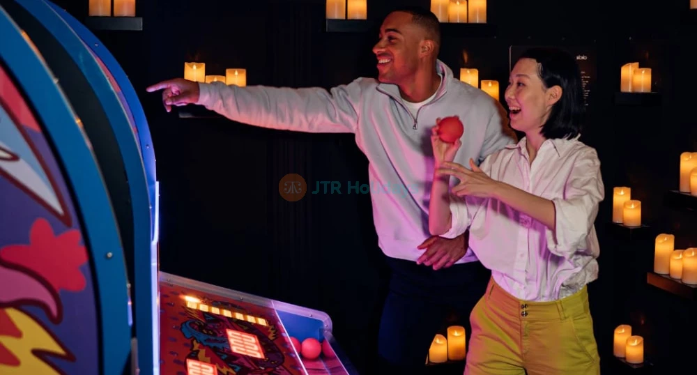 Ikono Vienna Ticket - Image 1 of 5