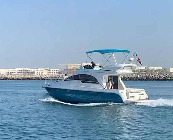 Alquiler de Yate de 45 Pies en Dubai Marina - Imagen 5 de 5