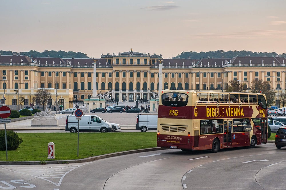 Большой автобус Вена Hop-on Hop-off Тур на автобусе - Image 1 of 6