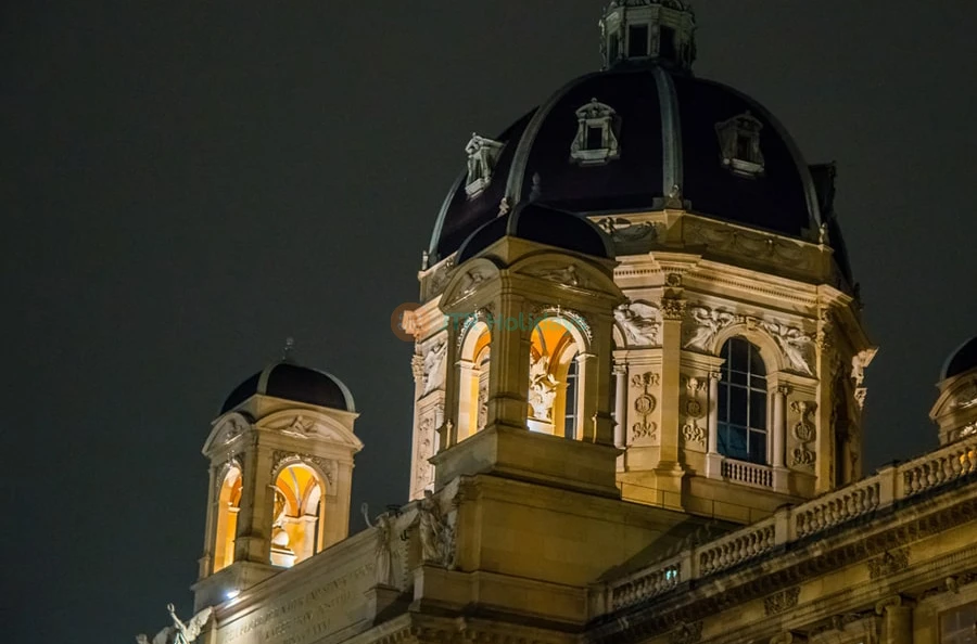 Big Bus Vienna Hop-on Hop-off Bus Tour - Image 6 of 6