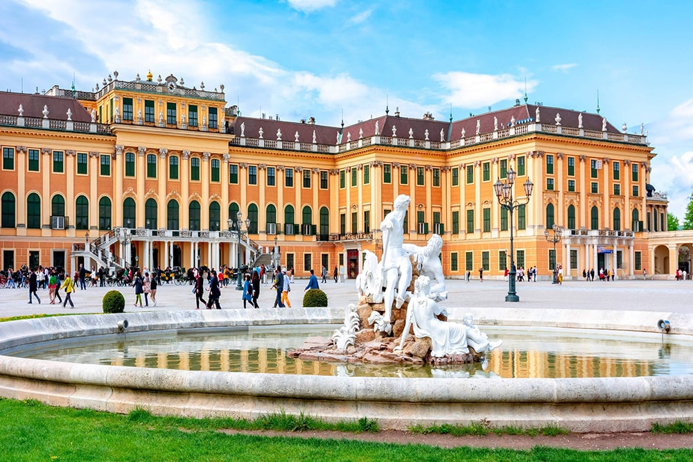 Schonbrunn Palace and Gardens - Explore Vienna’s Schönbrunn Palace with guided tours, imperial rooms, and stunning gardens. Book now to visit Austria’s iconic UNESCO World Heritage Site. Schonbrunn Palace and Gardens - Image 1 of 5