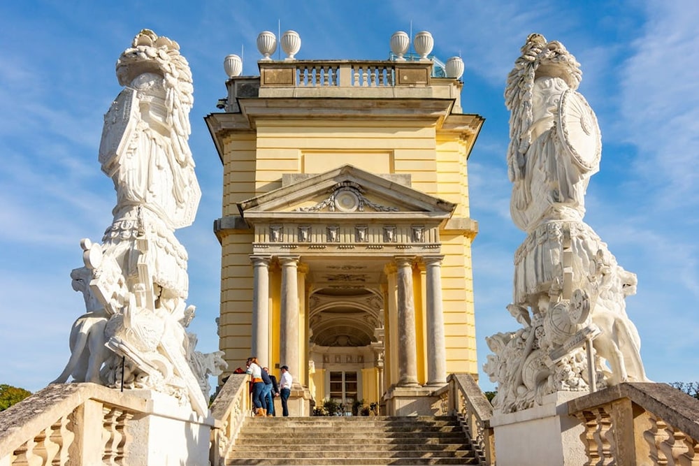 Palais de Schönbrunn - Image 5 of 7