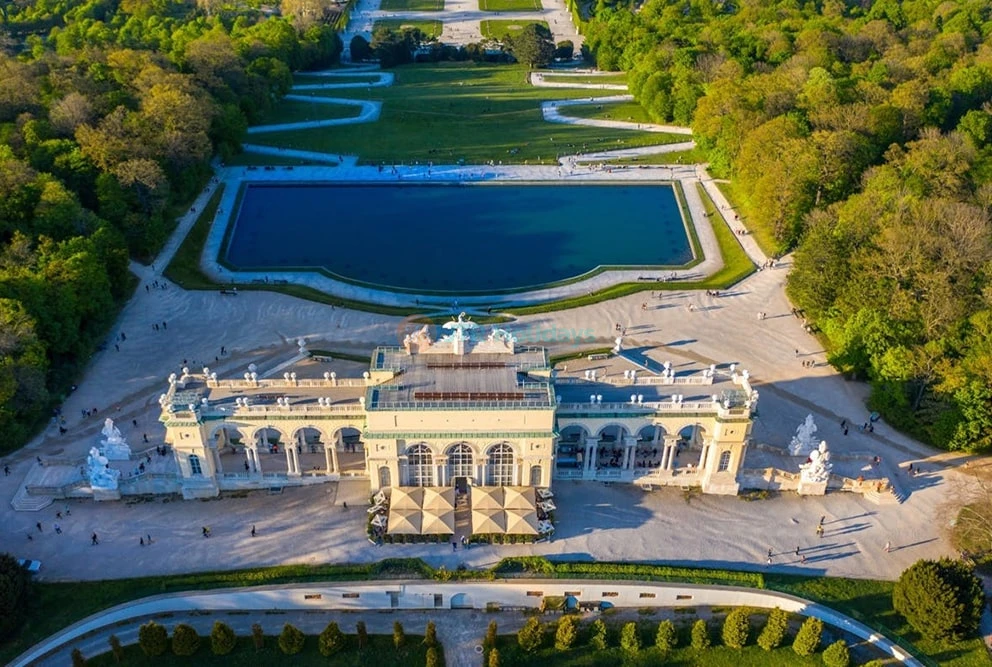 Palacio de Schönbrunn - Image 6 of 7