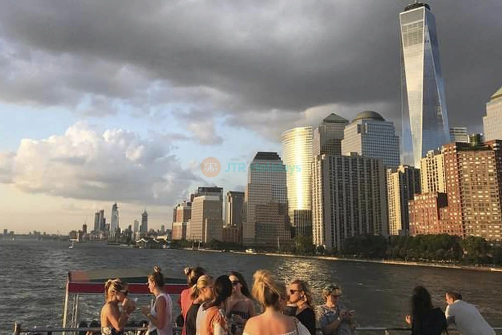 New York Harbor Lights Cruise - Iconic NYC Evening Experience - JTR Holidays - Image 6 of 7