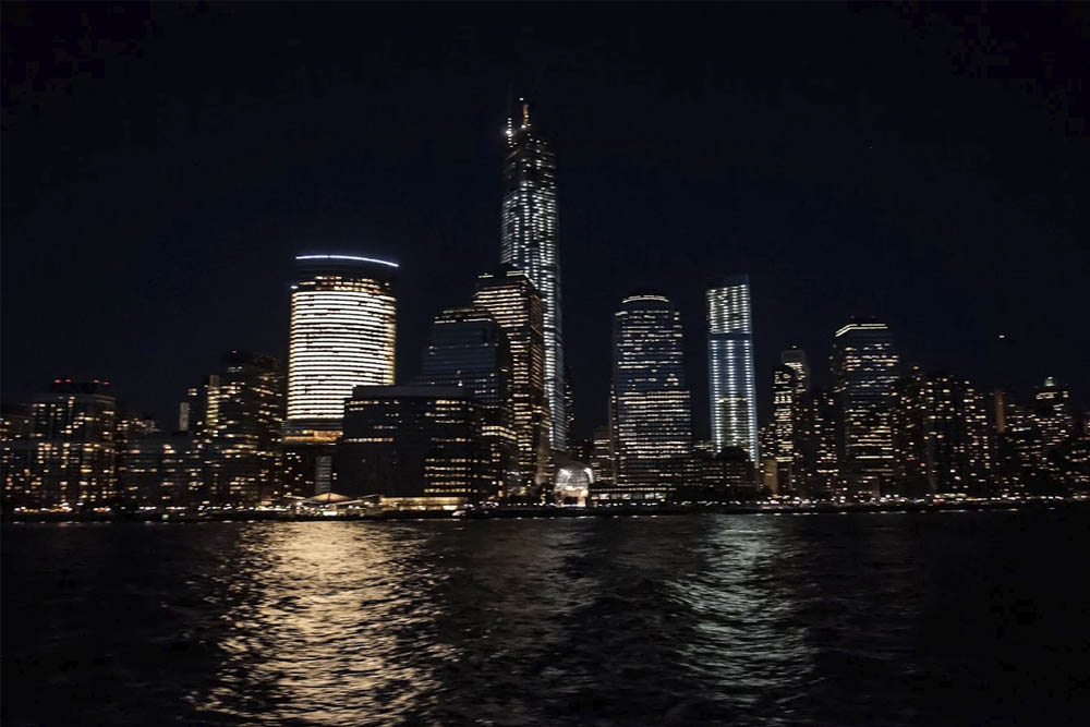 New York Harbor Lights Evening Cruise by Circle Line Ticket - Image 7 of 7