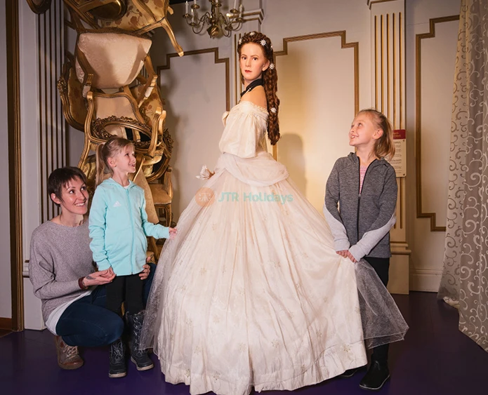 Madame Tussauds Vienna – Top Wax Museum & Family Attraction in Prater-JTR Holidays
