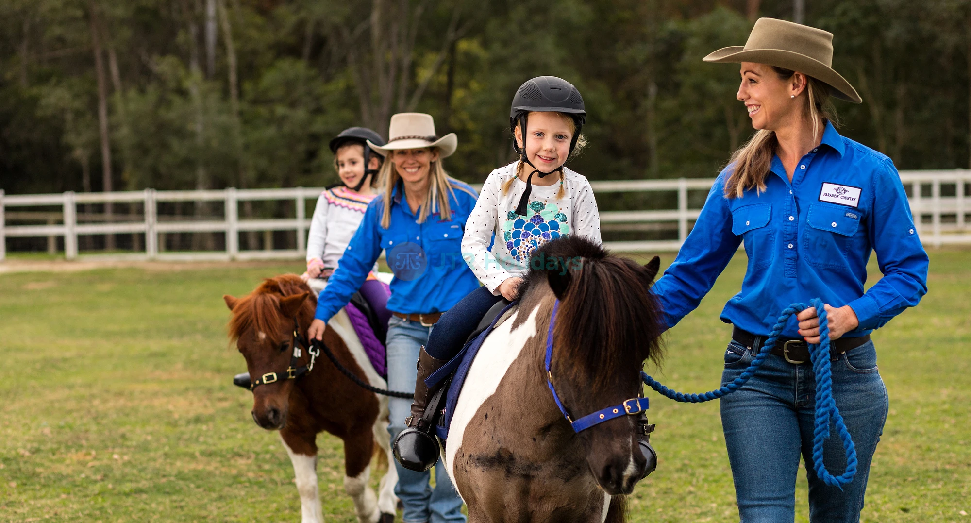 Paradise Country Farm Gold Coast | Authentic Australian Farm Experience - JTR Holidays