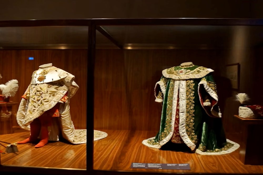 Imperial Treasury - Visit the Imperial Treasury at Hofburg Palace in Vienna. Discover royal crown jewels, sacred relics, and 1,000 years of Habsburg history in 21 stunning rooms. Imperial Treasury - Image 1 of 5