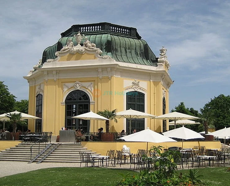 Schönbrunn Zoo Tickets – Skip-the-Line Entry in Vienna - JTR Holidays