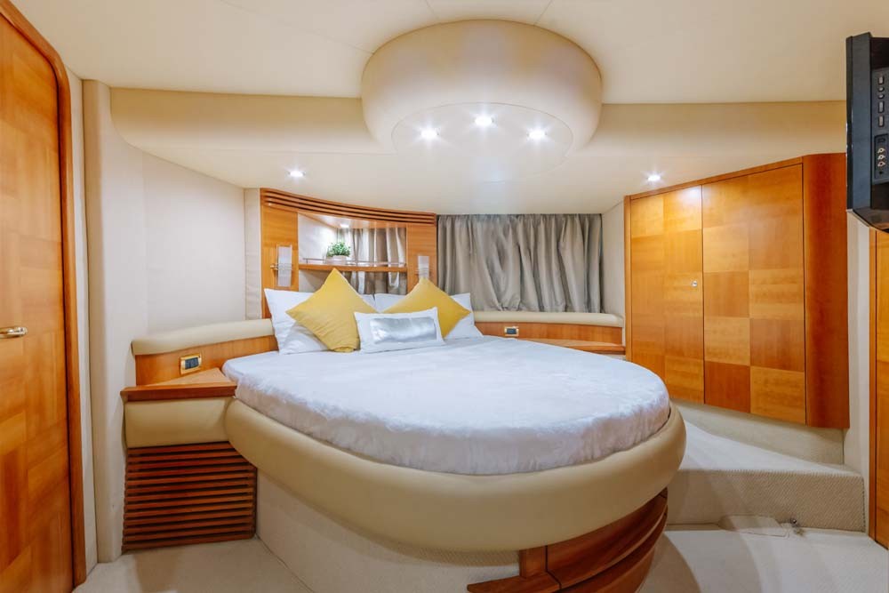 Luxury 55ft White Pearl Yacht Dubai Marina - Image 5 of 10