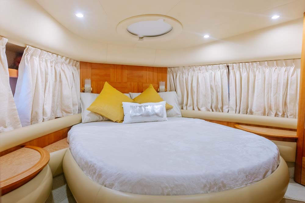 Luxury 55ft White Pearl Yacht Dubai Marina - Image 6 of 10