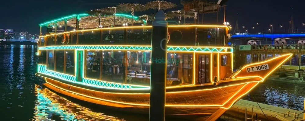 Dhow Cruise Dubai Creek - Dhow Cruise Tickets - JTR Holidays - Image 4 of 5