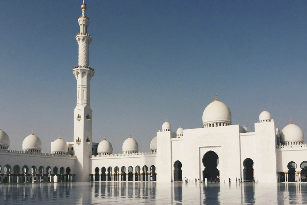 Abu Dhabi Tour from Dubai: Grand Mosque & Louvre Museum Full Day - Image 5 of 5