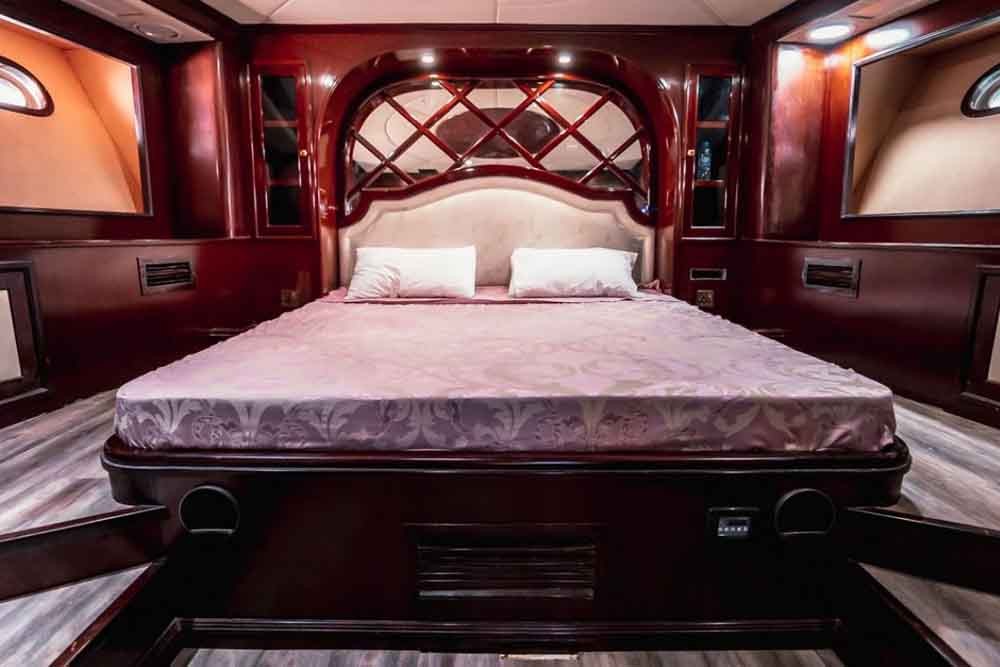 Mercury-66 Yacht Ride Dubai Marina (33 Pax) - Image 6 of 8