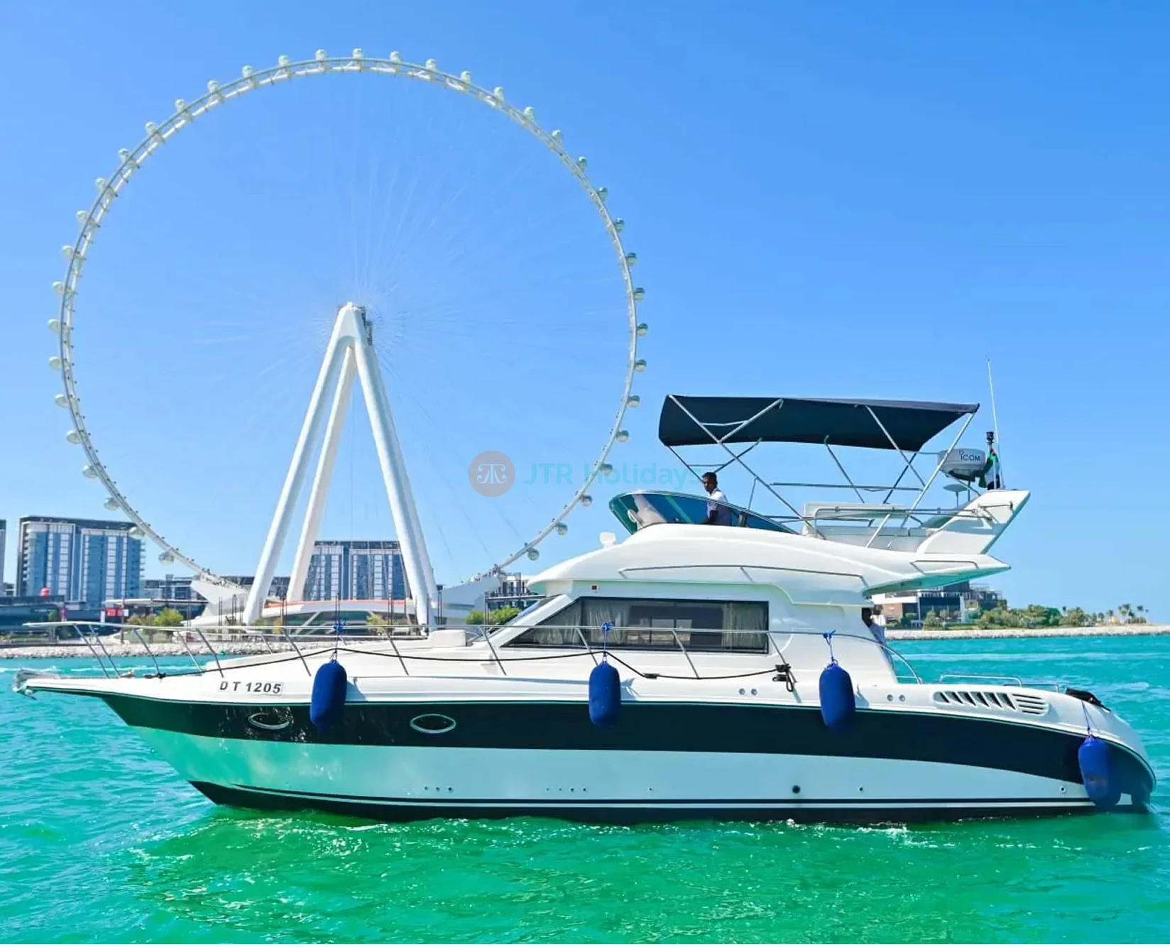 Yacht Birthday Party in Dubai - Luxury Yacht with Decoration and Cake - JTR Holidays