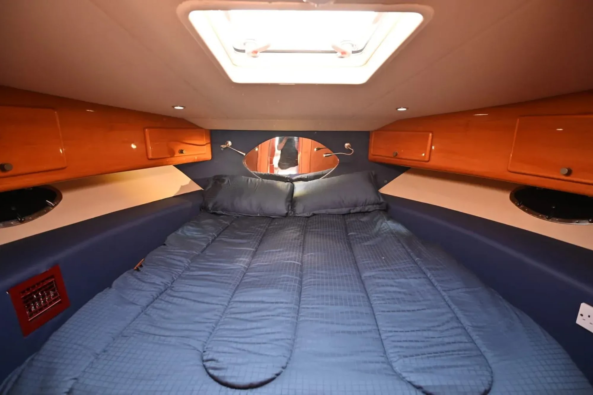 Yacht Birthday Party In Dubai (18 Pax) - Image 10 of 10