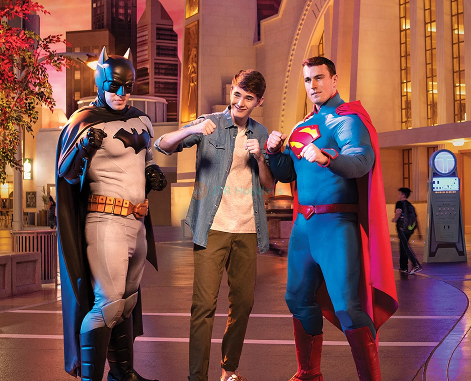Abu Dhabi City Tour With Warner Bros - Visit Grand Mosque Abu Dhabi - JTR Holidays