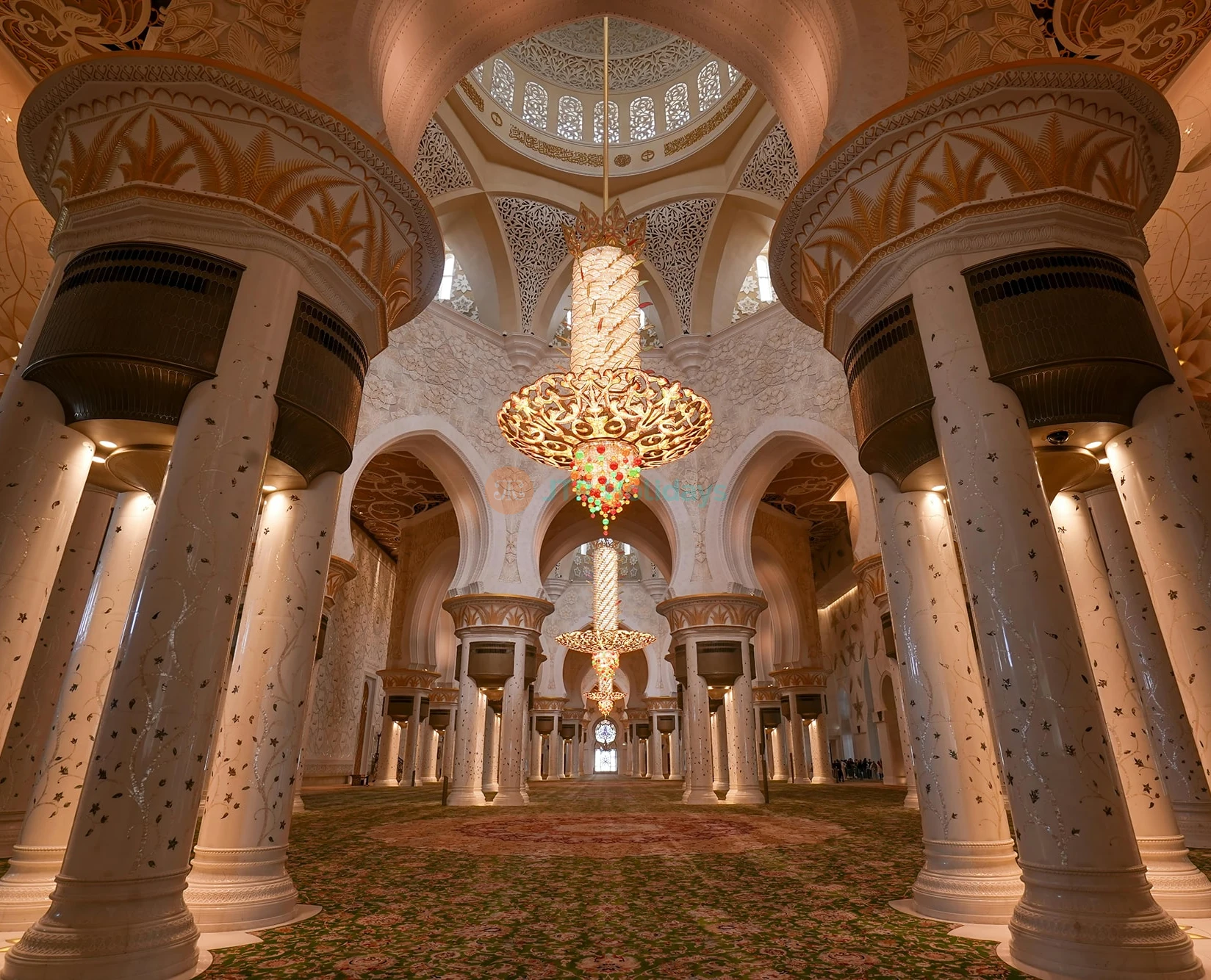 Abu Dhabi City Tour With Warner Bros - Visit Grand Mosque Abu Dhabi - JTR Holidays
