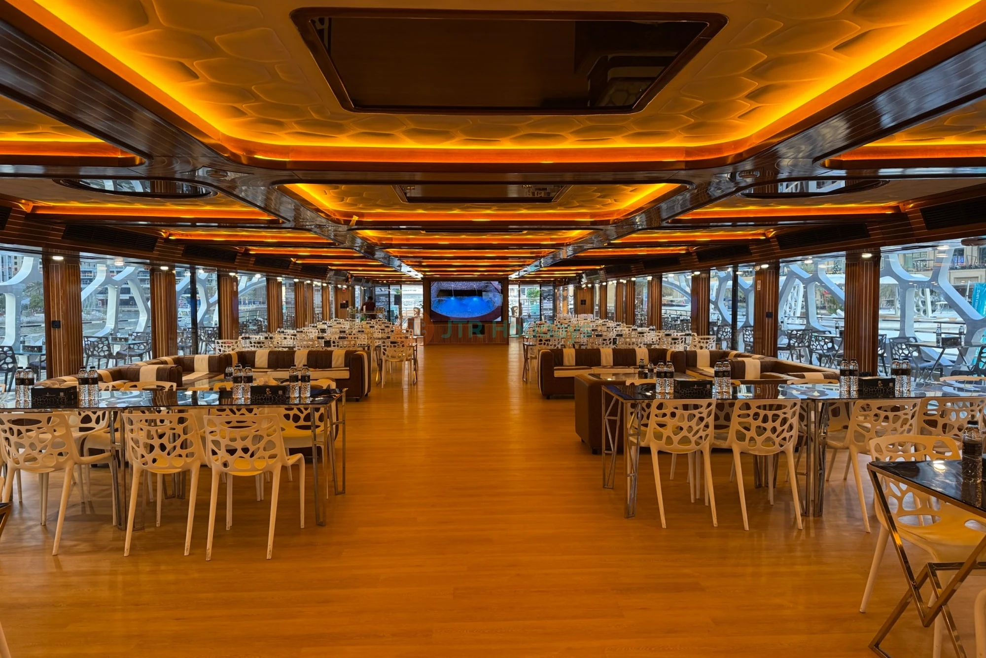 Luxury Marina Dinner Cruise and Yacht - JTR Holidays - Image 13 of 14