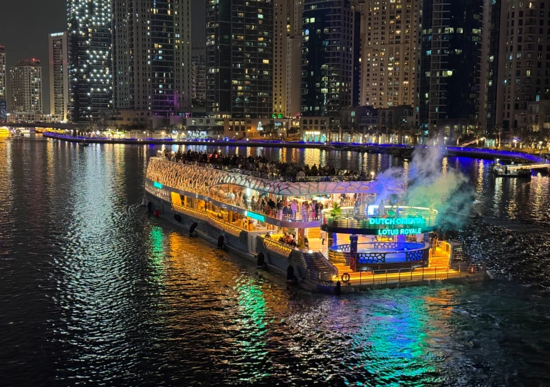 Dubai Marina Mega Yacht Dinner Cruise