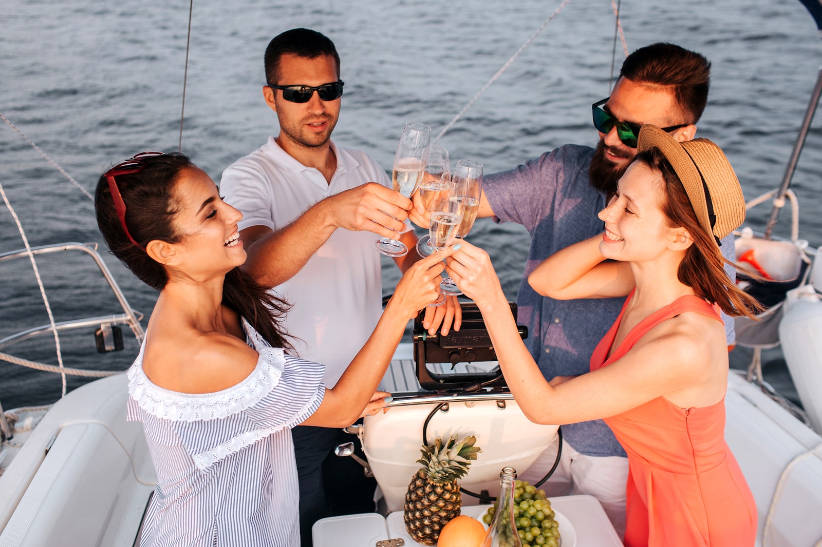 Dining Cruises