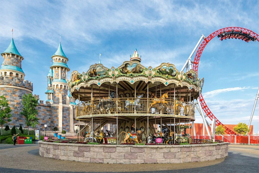 VIALAND Themenpark: Tageskarte - Entdecken Sie den VIALAND Themenpark Istanbul, die Top-Familienattraktion mit aufregenden Fahrgeschäften, kinderfreundlichem Spaß, Einkaufsmöglichkeiten, Gastronomie und unvergesslichen Erinnerungen. VIALAND Themenpark: Tageskarte - Bild 1 von 5