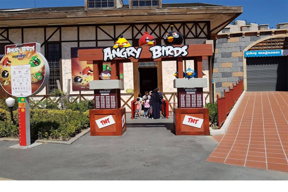 VIALAND Themenpark: Tageskarte - Entdecken Sie den VIALAND Themenpark Istanbul, die Top-Familienattraktion mit aufregenden Fahrgeschäften, kinderfreundlichem Spaß, Einkaufsmöglichkeiten, Gastronomie und unvergesslichen Erinnerungen. VIALAND Themenpark: Tageskarte - Bild 5 von 5