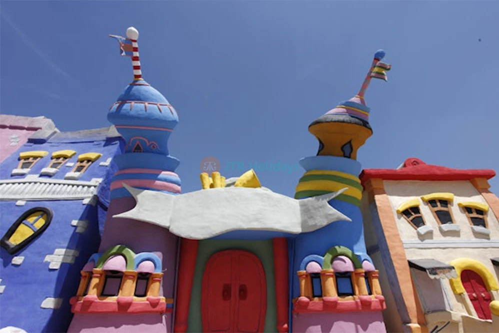 VIALAND Theme Park Rides, Fun & Family Time - Image 6 of 6