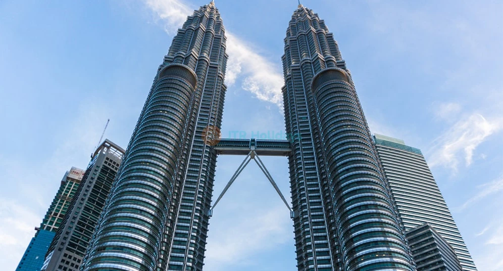 Entrada para las Torres Gemelas PETRONAS - Image 1 of 5