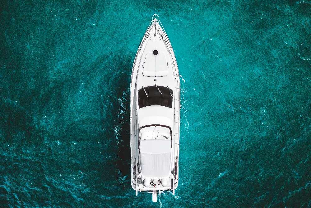 Luxury 62 Ft Yacht Ride Dubai Marina - Image 7 of 9