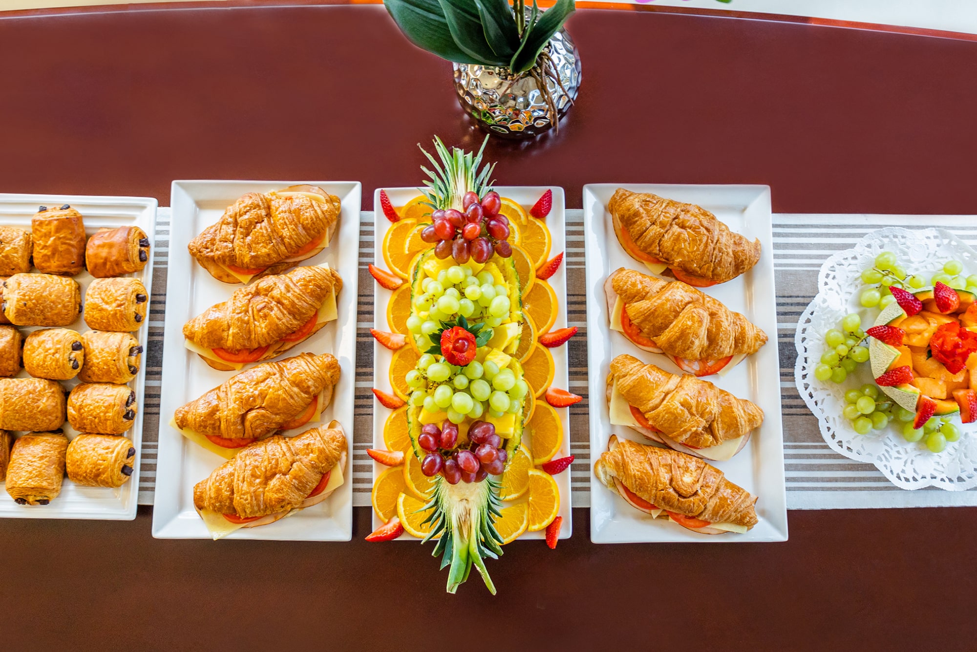 Dubai Luxury Sharing Yacht Tour - Image 7 of 9