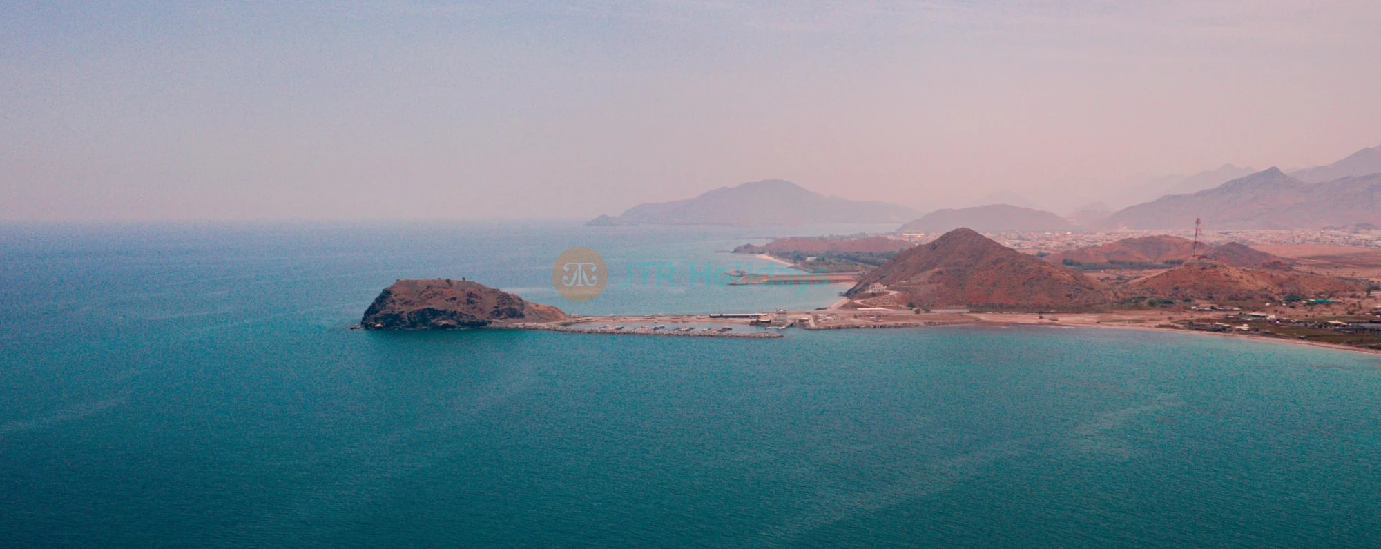 Fujairah East Coast Tour from Dubai | Mountains & Heritage | JTR Holidays - Image 3 of 5