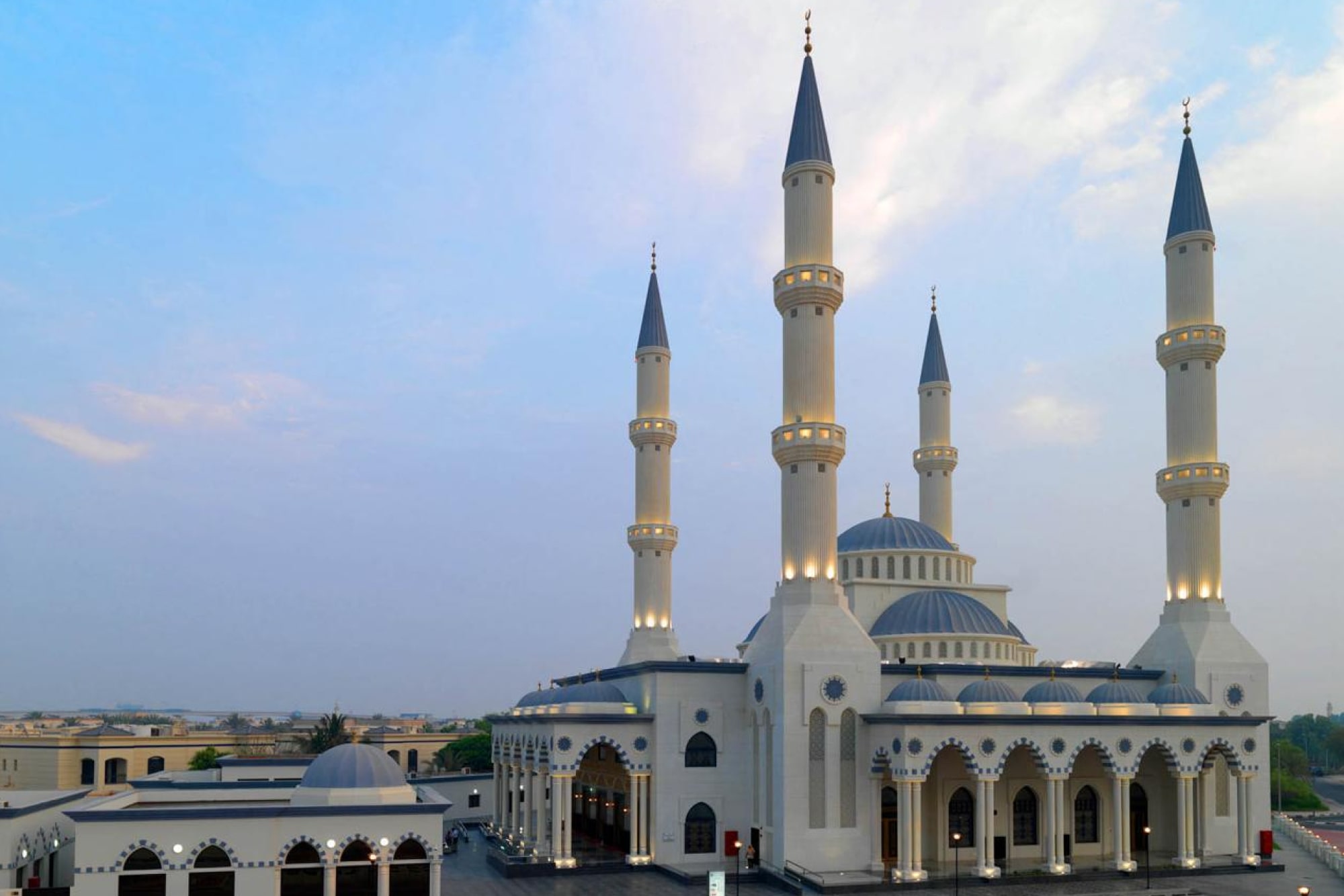 Dubai City Tour (Half-Day) With Blue Mosque Visit - Image 1 of 5