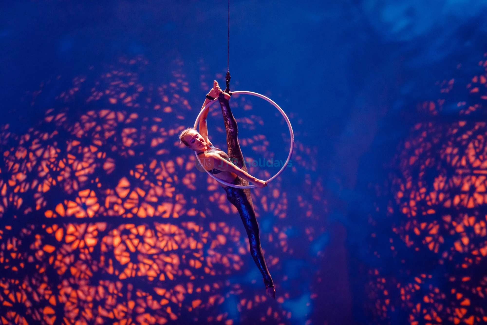 La Perle Tickets | Buy Now at AED 209 | jtrholidays.com - Image 10 of 10